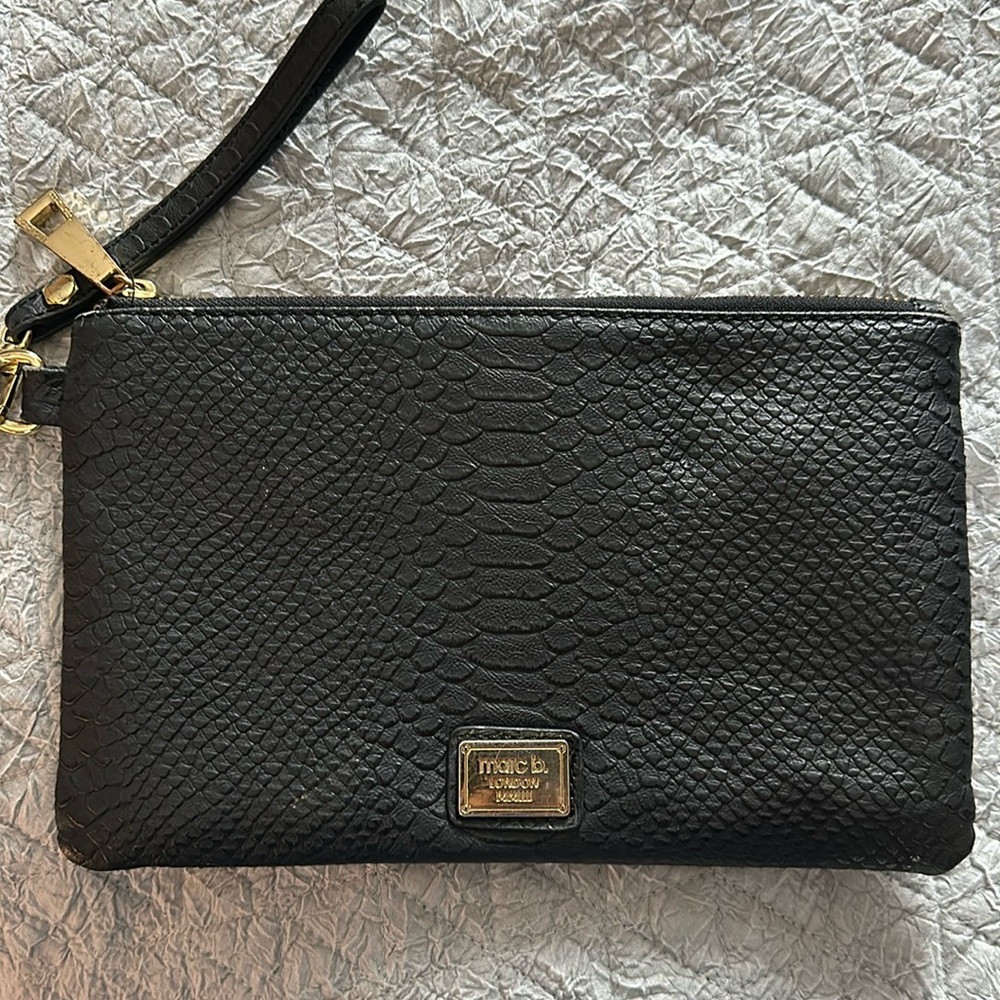 Black clutch